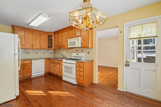 53 Sherbrook Dr, Berkeley Heights Twp., NJ 07922