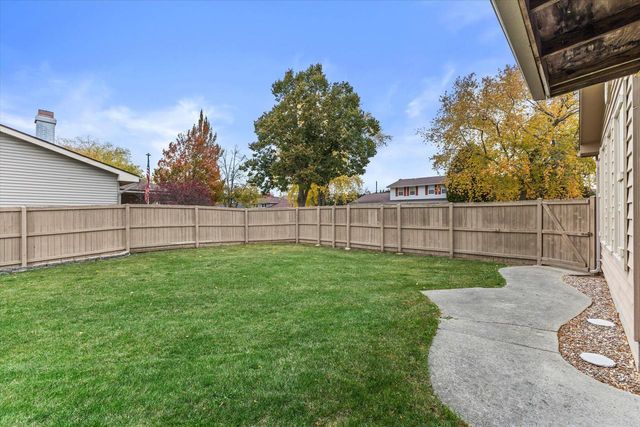 1464 32nd AVENUE, Kenosha, WI 53144