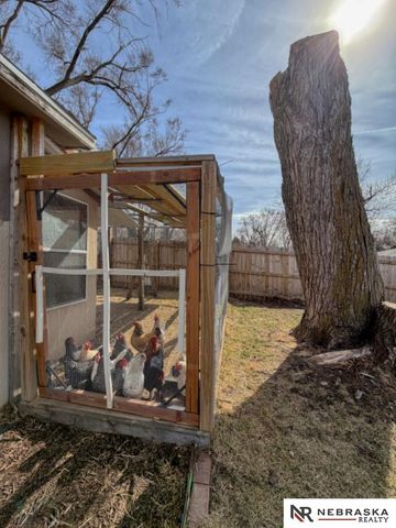 8313 Ruggles Street, Omaha, NE 68134