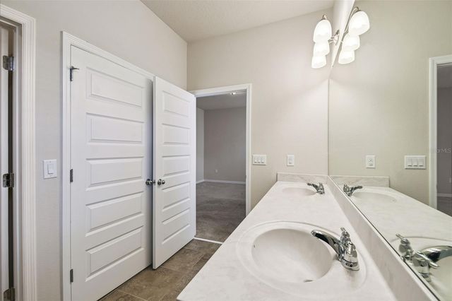 8197 LAKEVIEW CROSSING DRIVE, Winter Garden, FL 34787