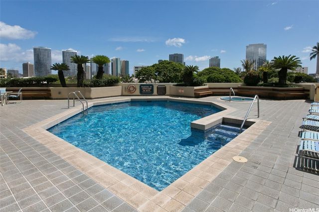 1221 Victoria Street 1705, Honolulu, HI 96814