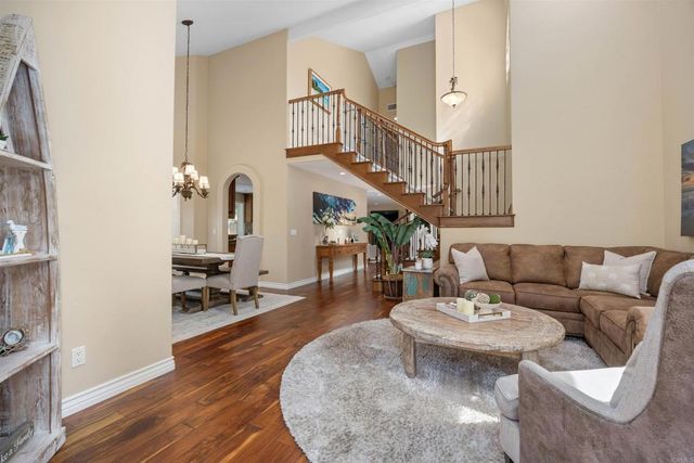 1025 Monterey Vista Way, Encinitas, CA 92024