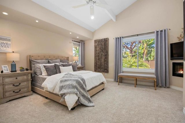 1025 Monterey Vista Way, Encinitas, CA 92024