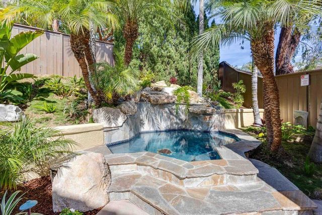 1025 Monterey Vista Way, Encinitas, CA 92024