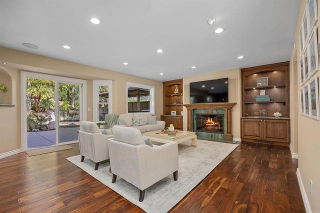 1025 Monterey Vista Way, Encinitas, CA 92024