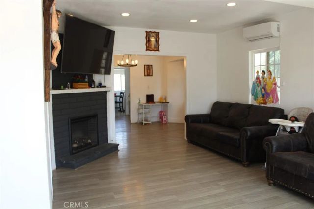 8296 Cypress, Fontana, CA 92335