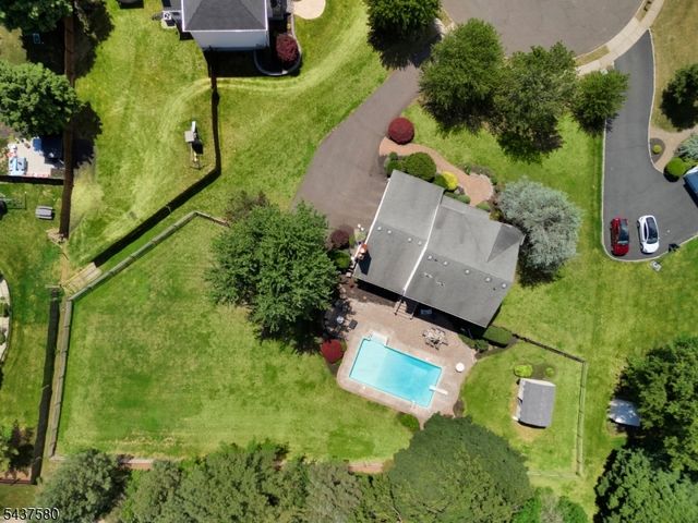 6 Varnon Ct, Hillsborough Twp., NJ 08844