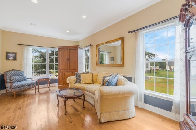 6 Varnon Ct, Hillsborough Twp., NJ 08844