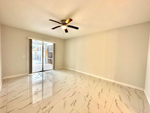 1219 Baycourt Isle, Greenacres, FL 33413