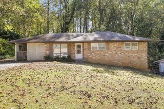 1197 Woodleigh SW Road, Marietta, GA 30008
