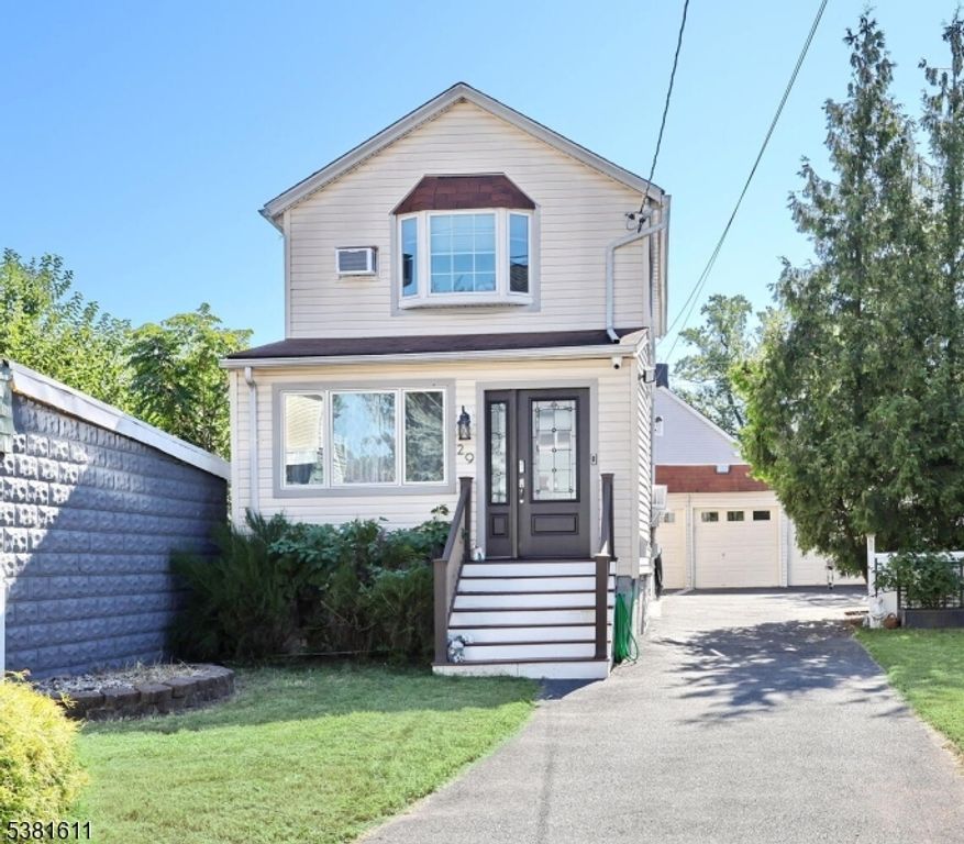 29 Thomas St, Bloomfield Twp., NJ 07003