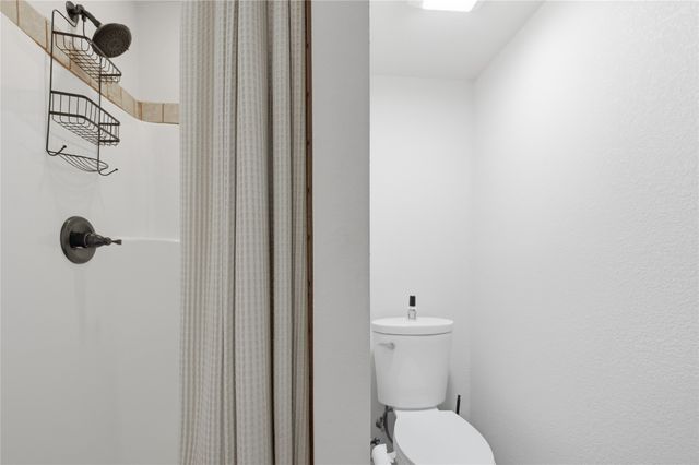 1633 Cedar Crest Loop, Graford, TX 76449
