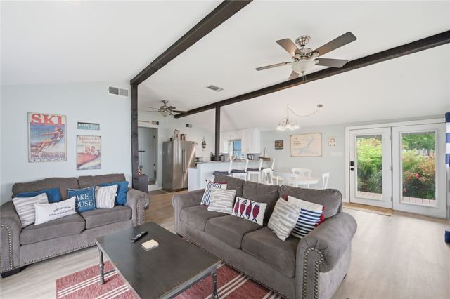 1633 Cedar Crest Loop, Graford, TX 76449
