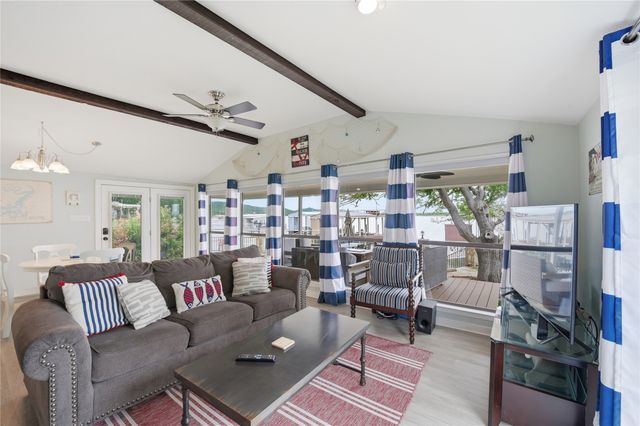 1633 Cedar Crest Loop, Graford, TX 76449