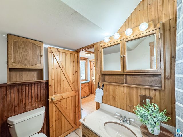 25637 470th Ave Avenue, Crooks, SD 57020