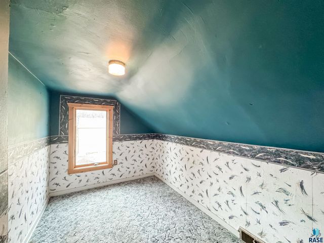 25637 470th Ave Avenue, Crooks, SD 57020