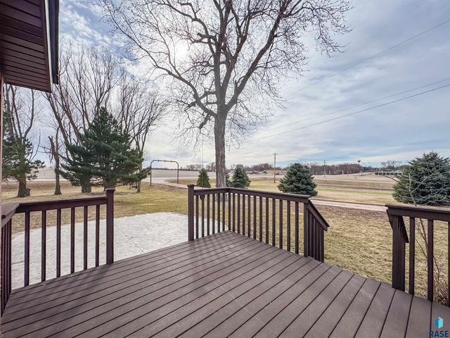 25637 470th Ave Avenue, Crooks, SD 57020