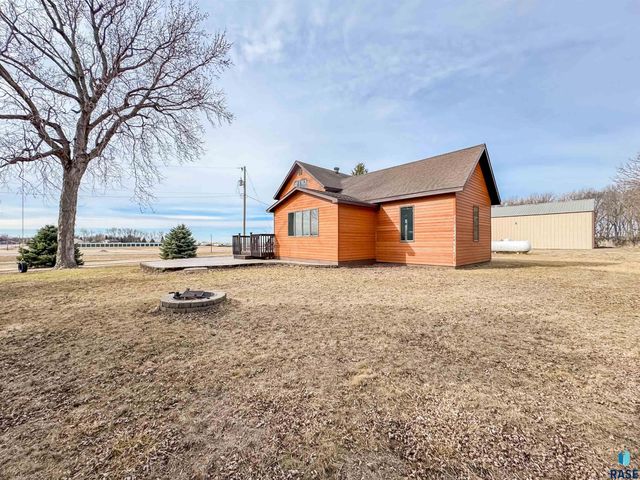 25637 470th Ave Avenue, Crooks, SD 57020