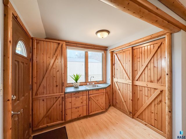 25637 470th Ave Avenue, Crooks, SD 57020