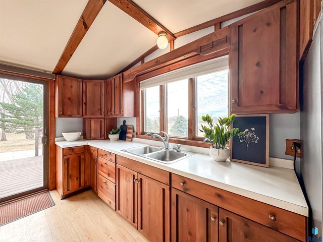 25637 470th Ave Avenue, Crooks, SD 57020