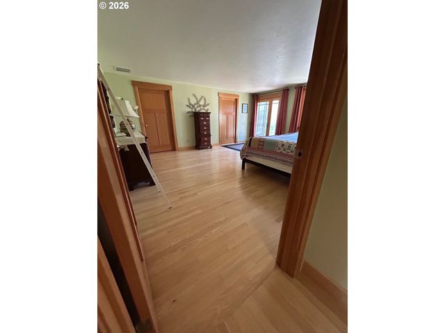 29821 JEANS Rd, Veneta, OR 97487