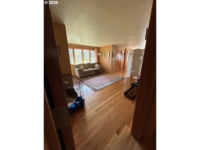 29821 JEANS Rd, Veneta, OR 97487