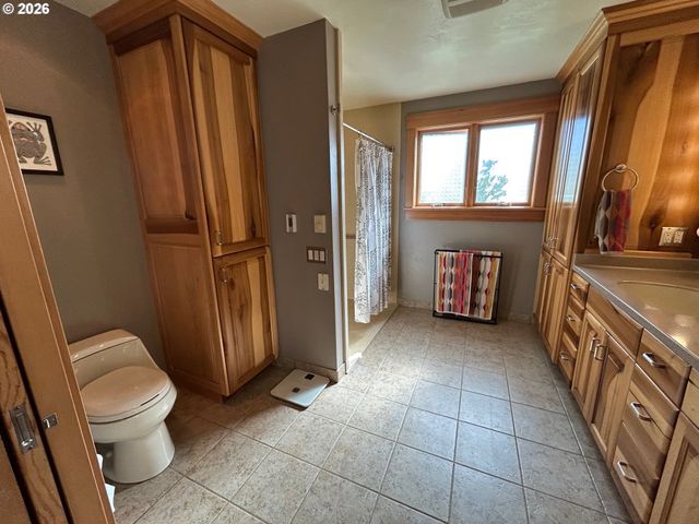 29821 JEANS Rd, Veneta, OR 97487