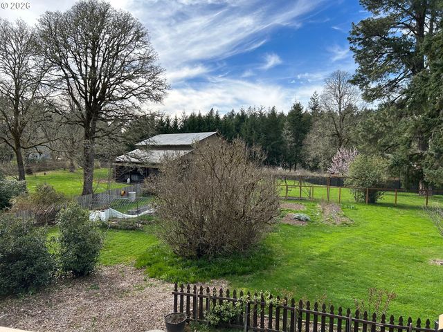 29821 JEANS Rd, Veneta, OR 97487