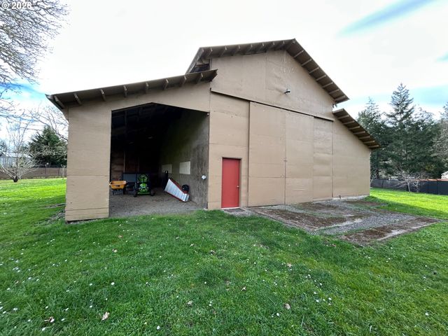 29821 JEANS Rd, Veneta, OR 97487