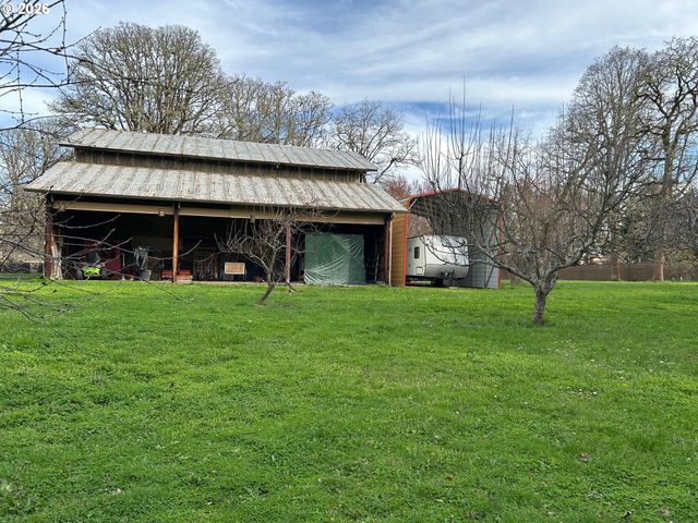 29821 JEANS Rd, Veneta, OR 97487