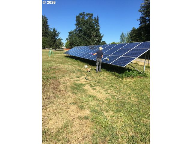 29821 JEANS Rd, Veneta, OR 97487