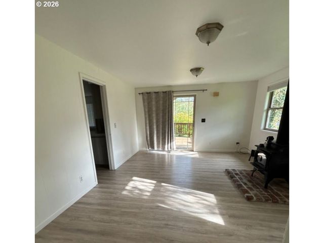 29821 JEANS Rd, Veneta, OR 97487