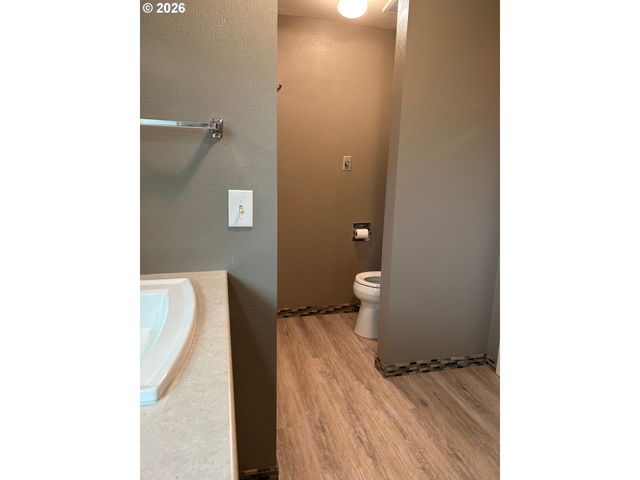 29821 JEANS Rd, Veneta, OR 97487