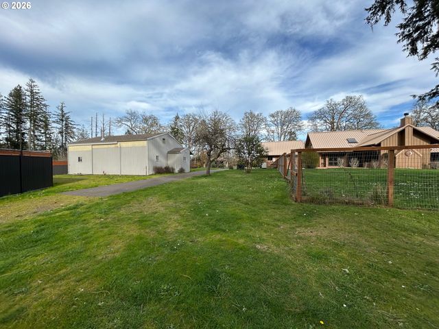 29821 JEANS Rd, Veneta, OR 97487