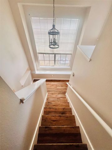 15 Wineberry Place, The Woodlands, TX 77382