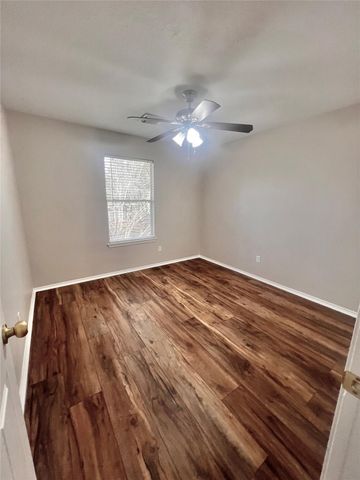 15 Wineberry Place, The Woodlands, TX 77382