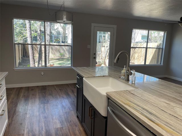 15 Wineberry Place, The Woodlands, TX 77382