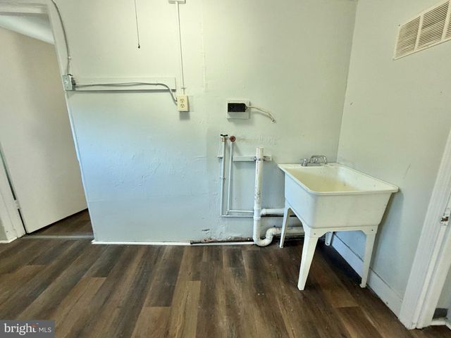321 YORK ST, Burlington, NJ 08016