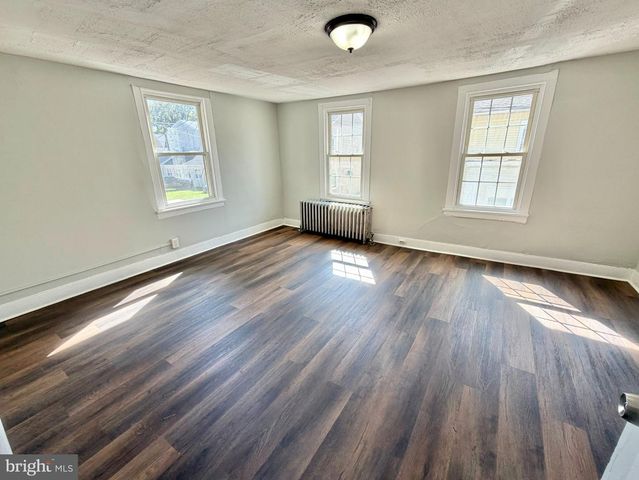 321 YORK ST, Burlington, NJ 08016