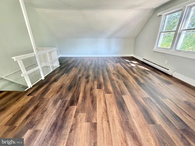 321 YORK ST, Burlington, NJ 08016