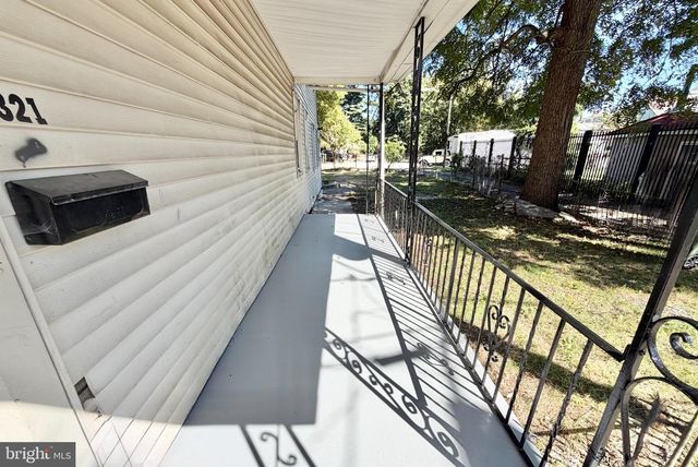 321 YORK ST, Burlington, NJ 08016