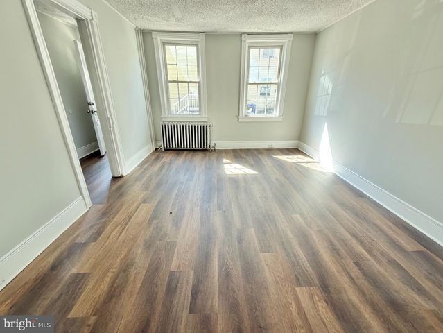321 YORK ST, Burlington, NJ 08016