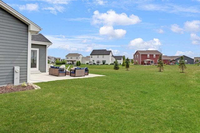 2846 Kegonsa DRIVE, Oconomowoc, WI 53066