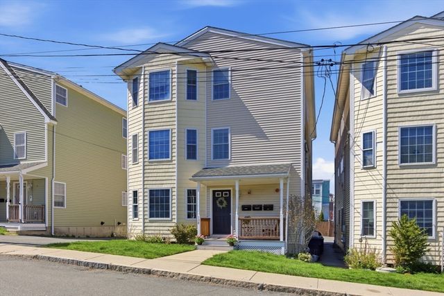 138 Horace St 3, Boston, MA 02128