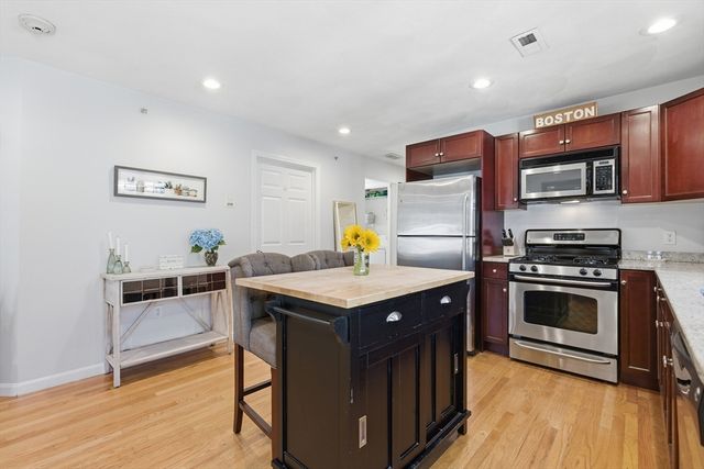 138 Horace St 3, Boston, MA 02128