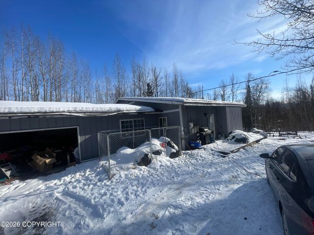 1300 E Mulchatna Drive, Wasilla, AK 99654
