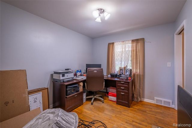 4240 Sheridan Road, Flushing, MI 48433
