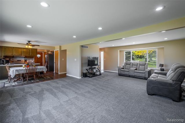4240 Sheridan Road, Flushing, MI 48433