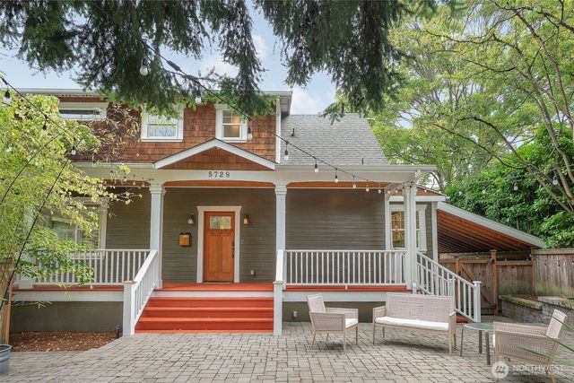 5728 Woodlawn Avenue N, Seattle, WA 98103
