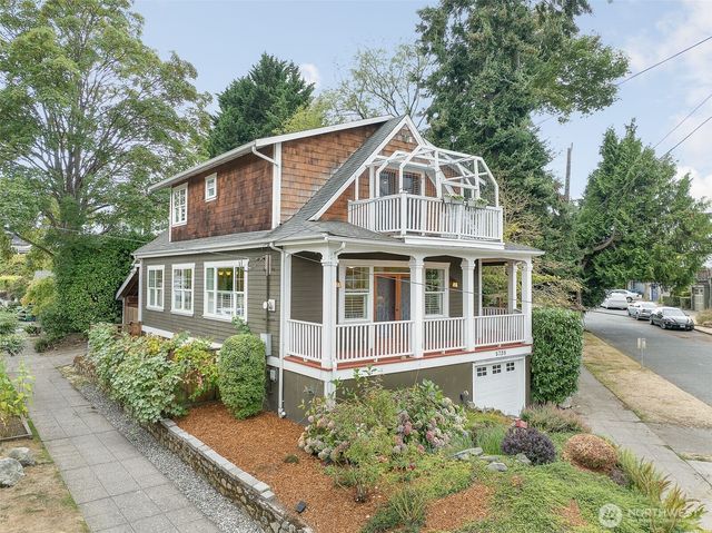 5728 Woodlawn Avenue N, Seattle, WA 98103